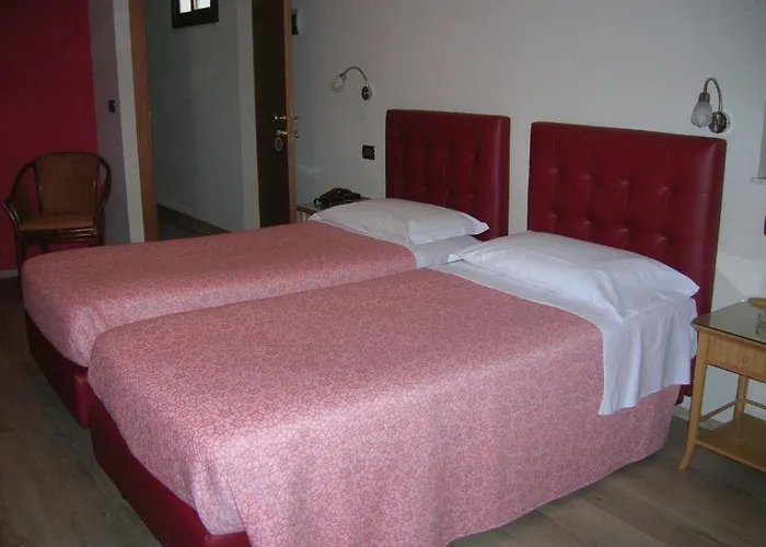 Archirafi فندق باليرمو